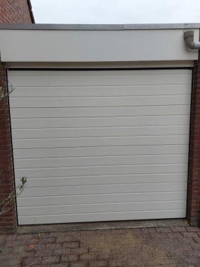 Garagedeur elektrisch sectionaaldeur