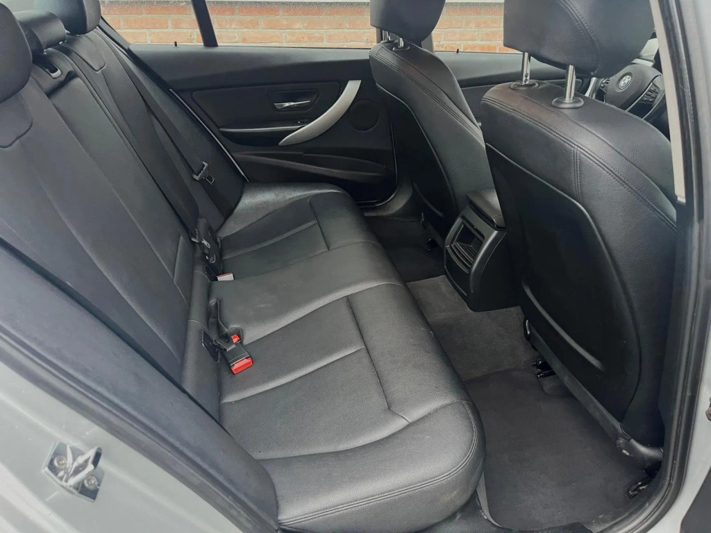 BMW 3-serie 320i high executive | orig. nl | zeer netjes