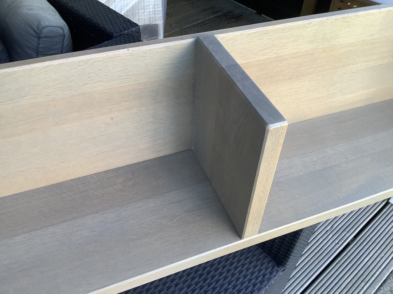 Boekenplank massief eiken, Grey Wash. 153cm breed.