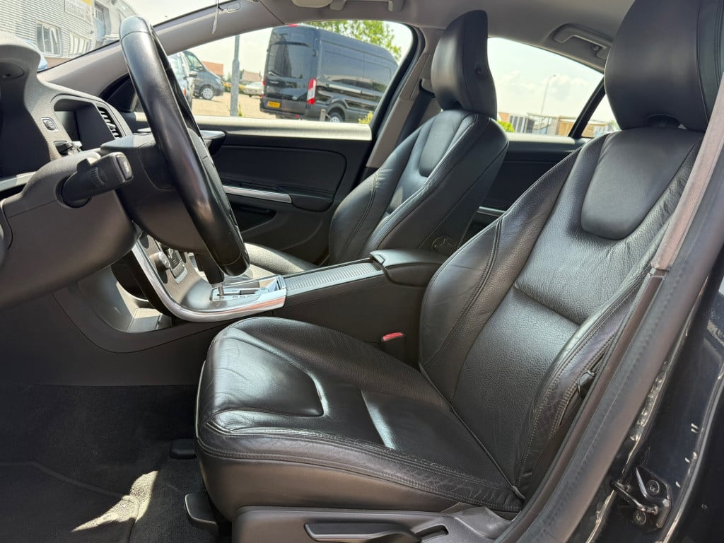 Volvo S60 2.0t intro edition