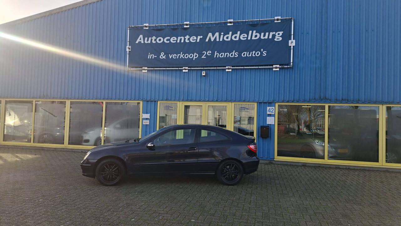 Mercedes C-KLASSE C 200 K Sportcoupe bj:2002 airco navigatie