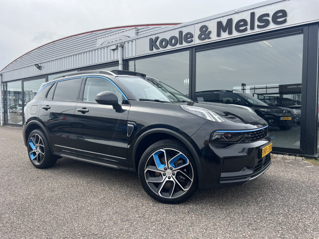 Lynk & Co 01 1.5 261pk plug in hybrid , panodak , adaptive cc , 360gr camer