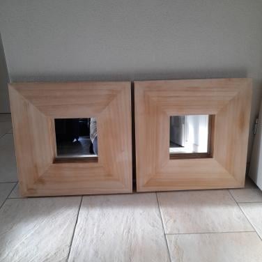 2 SUPER leuke spiegels ( in goede nette staat ) 50 x 50 x 5
