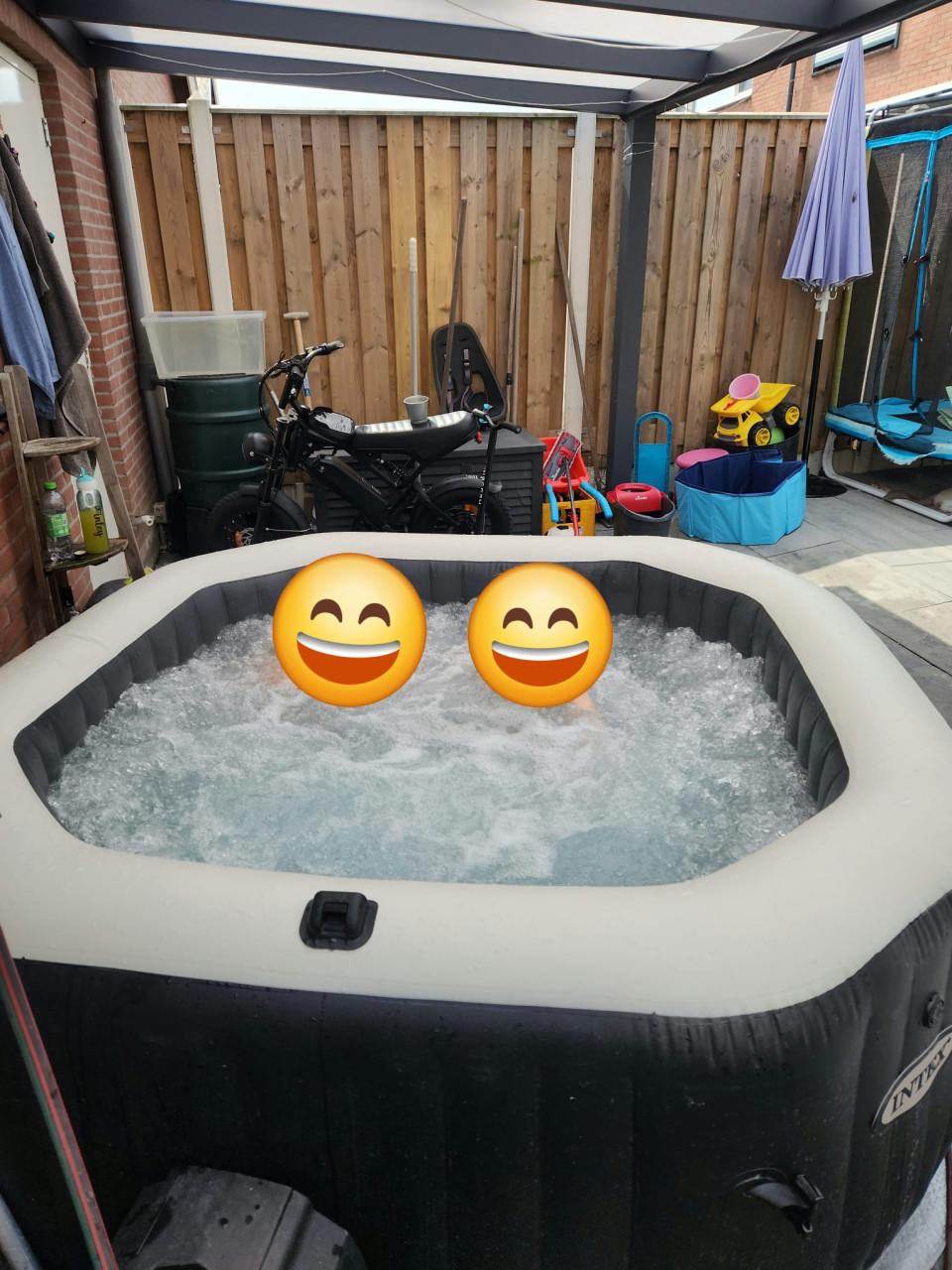 Opblaasbare jacuzzi intex