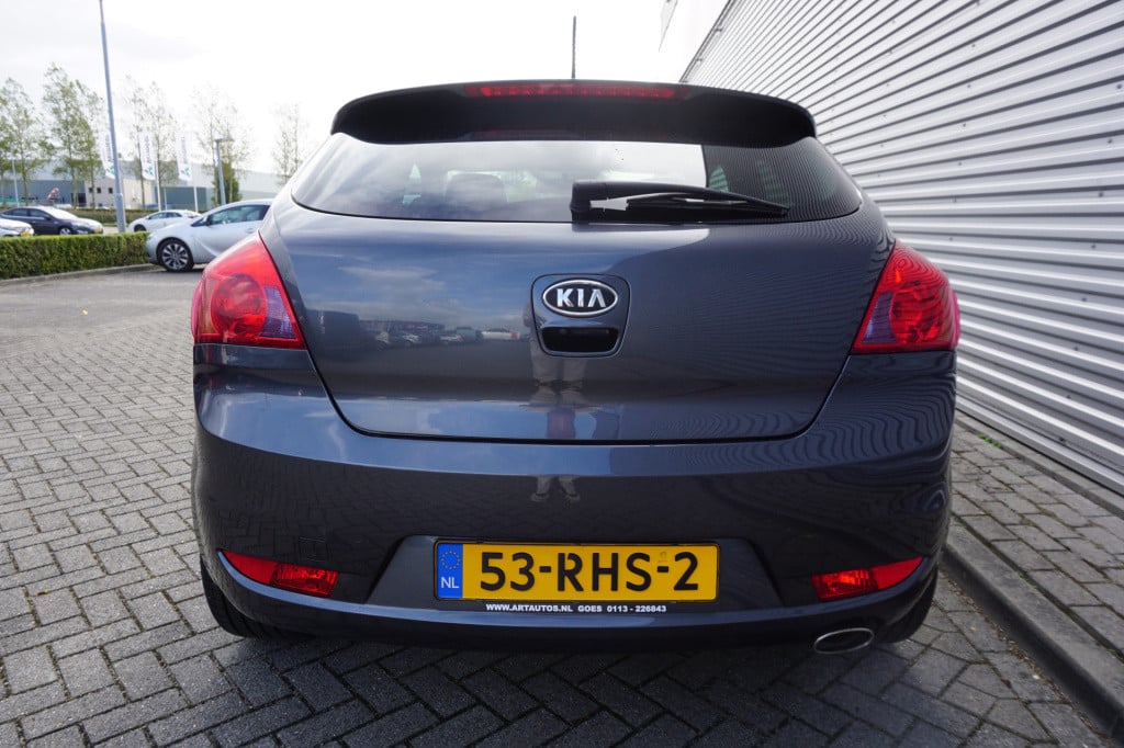 Kia Pro Cee D 1.6 cvvt seven sport airco / navi / cruise / camera / elektr.