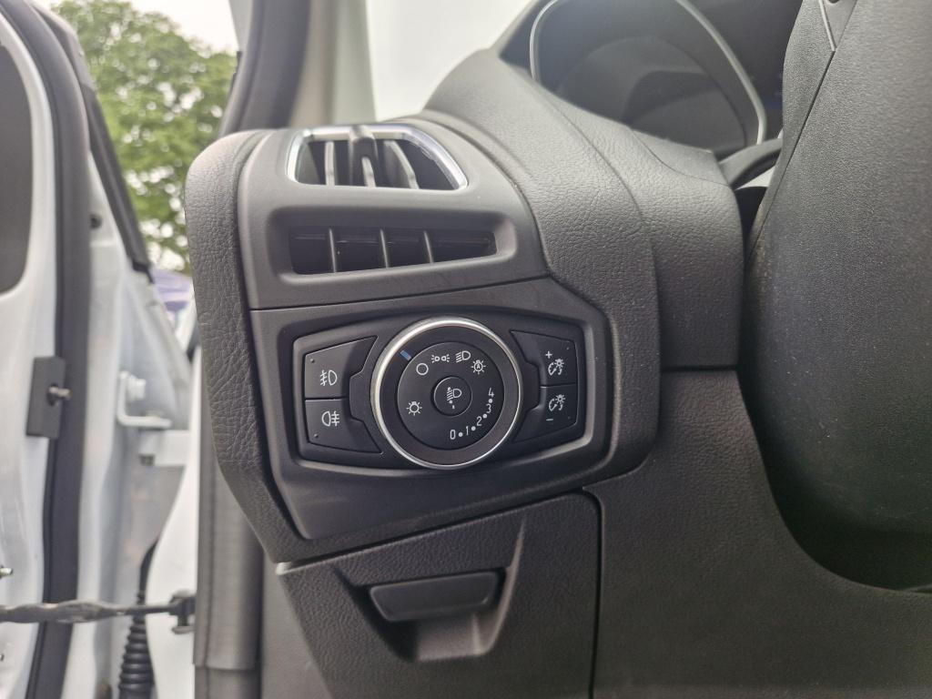 Ford Focus wagon 1.5 titanium