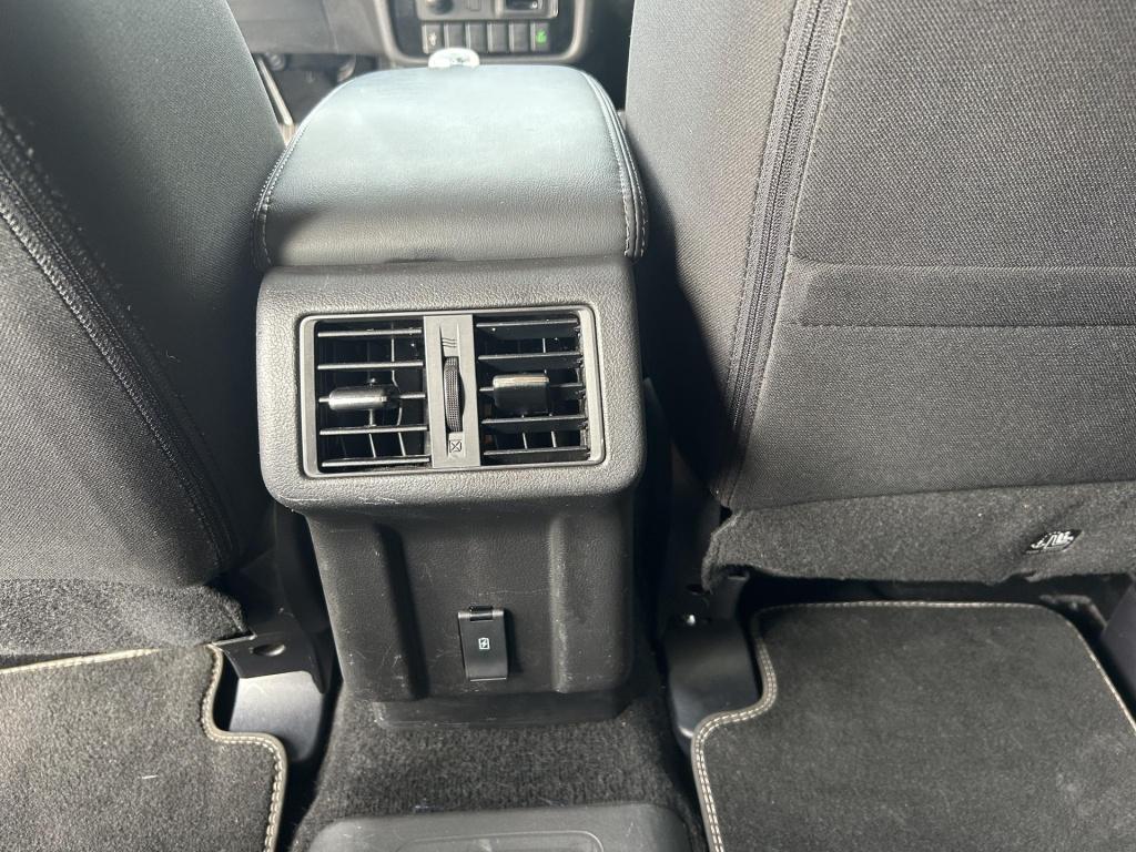 Mitsubishi Outlander 2.4 phev pure+