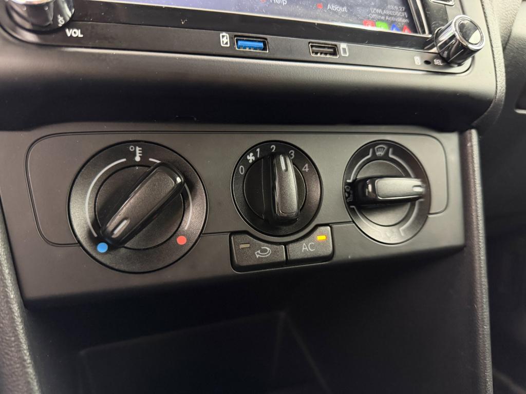 Volkswagen Polo occasion 1.2 easyline | blauw | tweedehands volkswagen polo