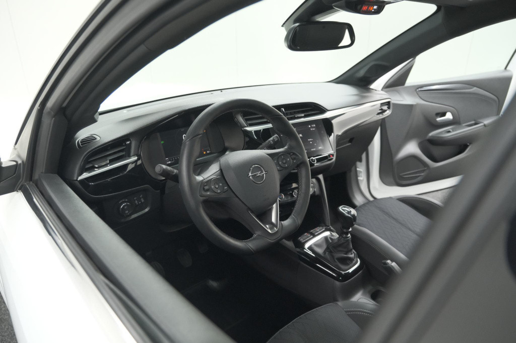 Opel Corsa 1.2 turbo 100 ultimate | panoramadak | camera | dodehoekdetectie