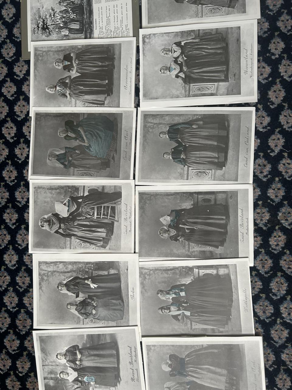 Verzameling platen zeeuwsche klederdracht 1894