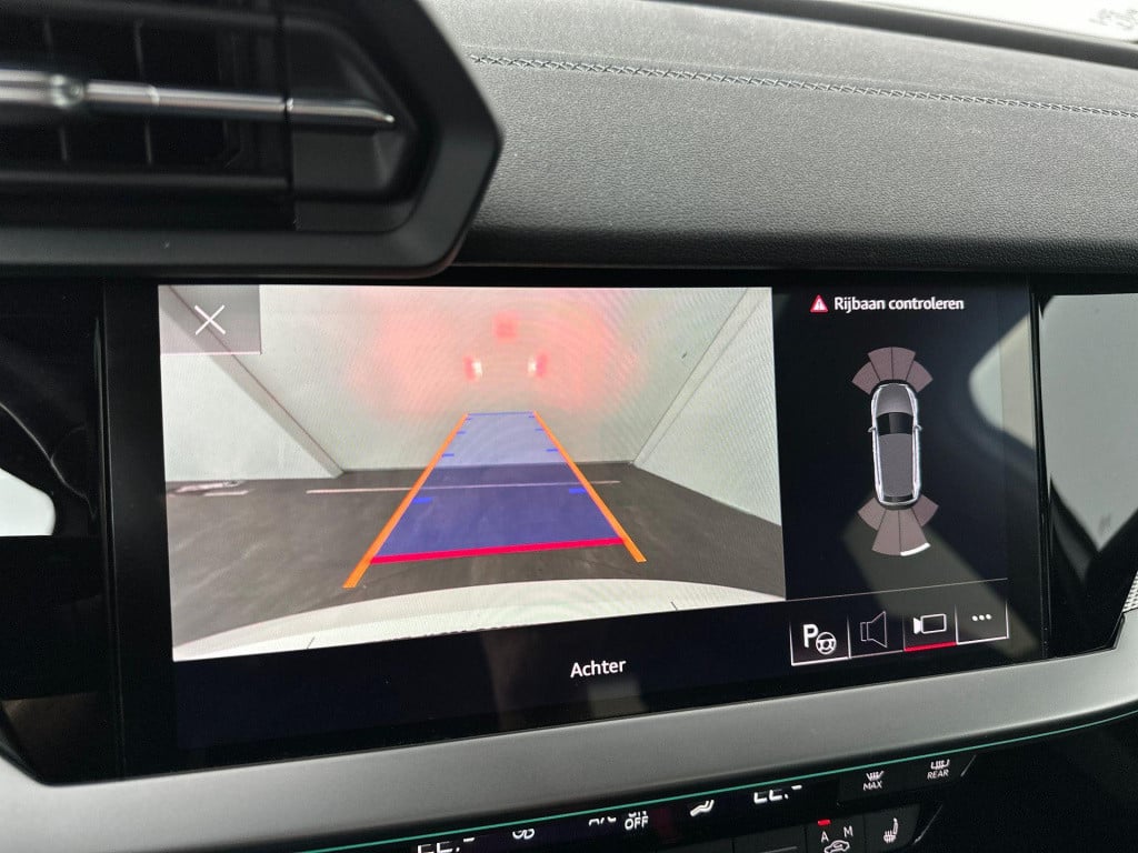 Audi A3 sportback 40 tfsi e s-line pano sfeer acc camera