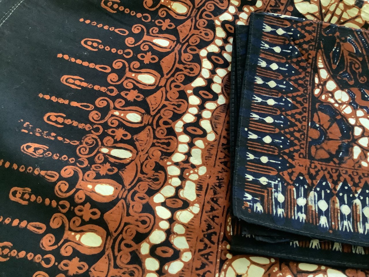 INDONESISCH TAFELKLEED
