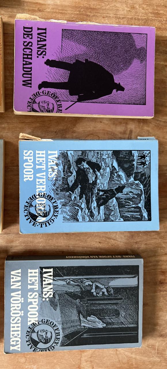 Ivans - 11x detectives - klassieke literatuur