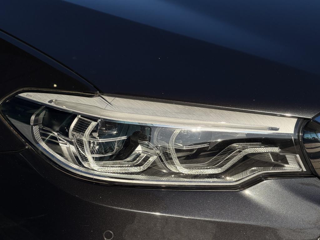 BMW 5 Serie 540i xdrive m-sport | harman kardon | acc |schuif/kanteldak | m