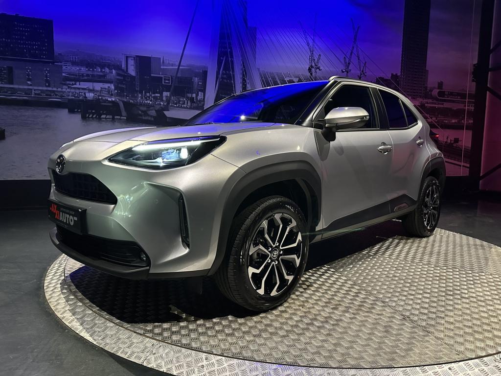 Toyota Yaris Cross 1.5 hybrid 130 dynamic *acc*winterpakket*camera*17inch*