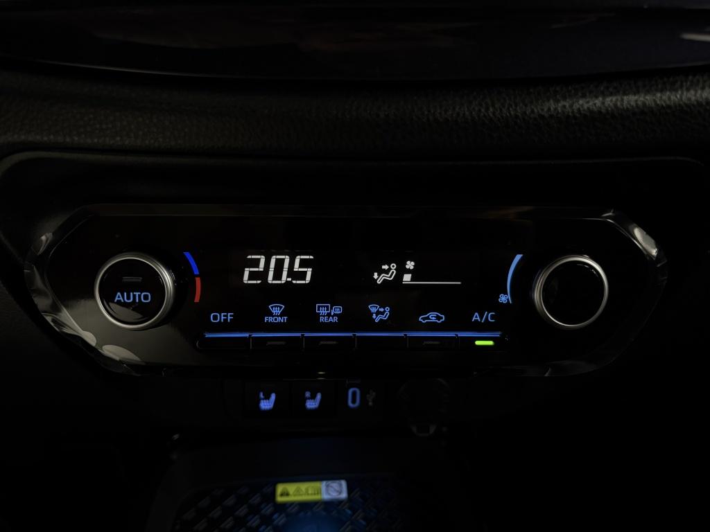Toyota Aygo x 1.0 vvt-i mt jbl| pdc| stoel.verw| camera| keyless| climate