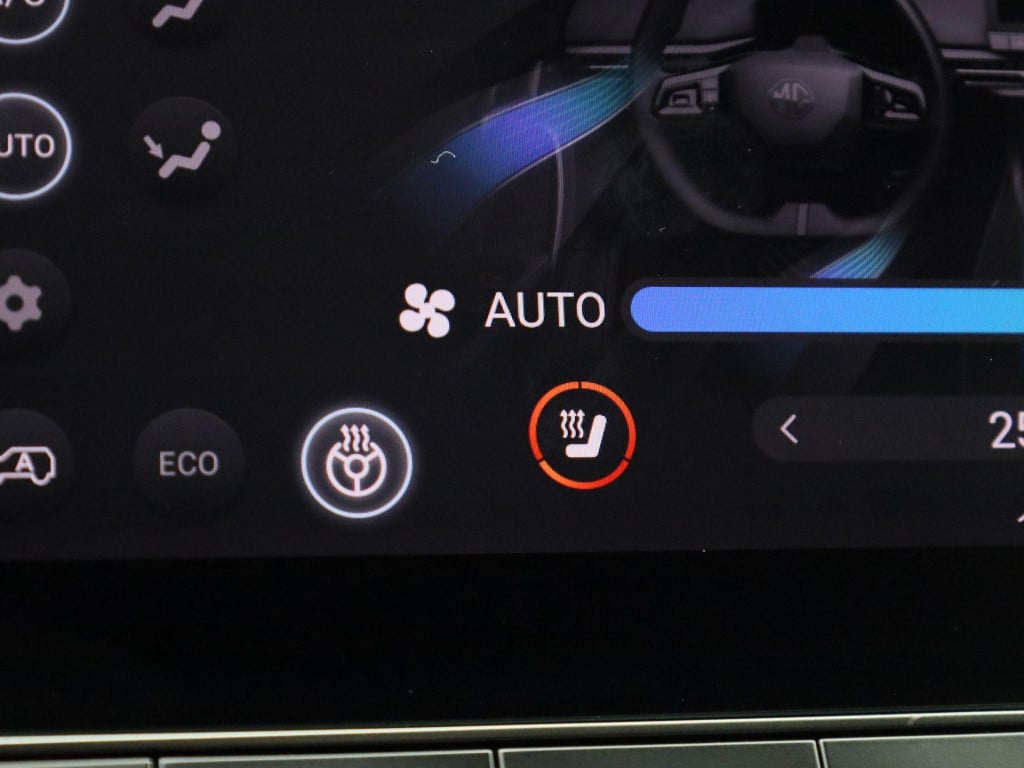 MG Mg4 64 kwh luxury