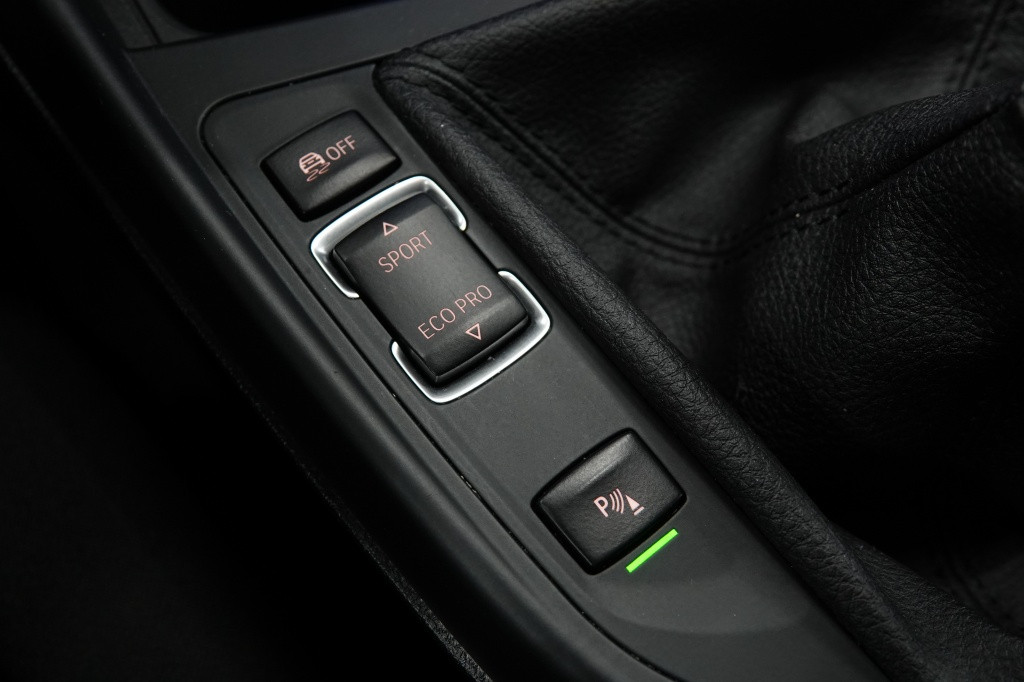 BMW 1 Serie 116i executive | cruise | navi | pdc | stoelv. |