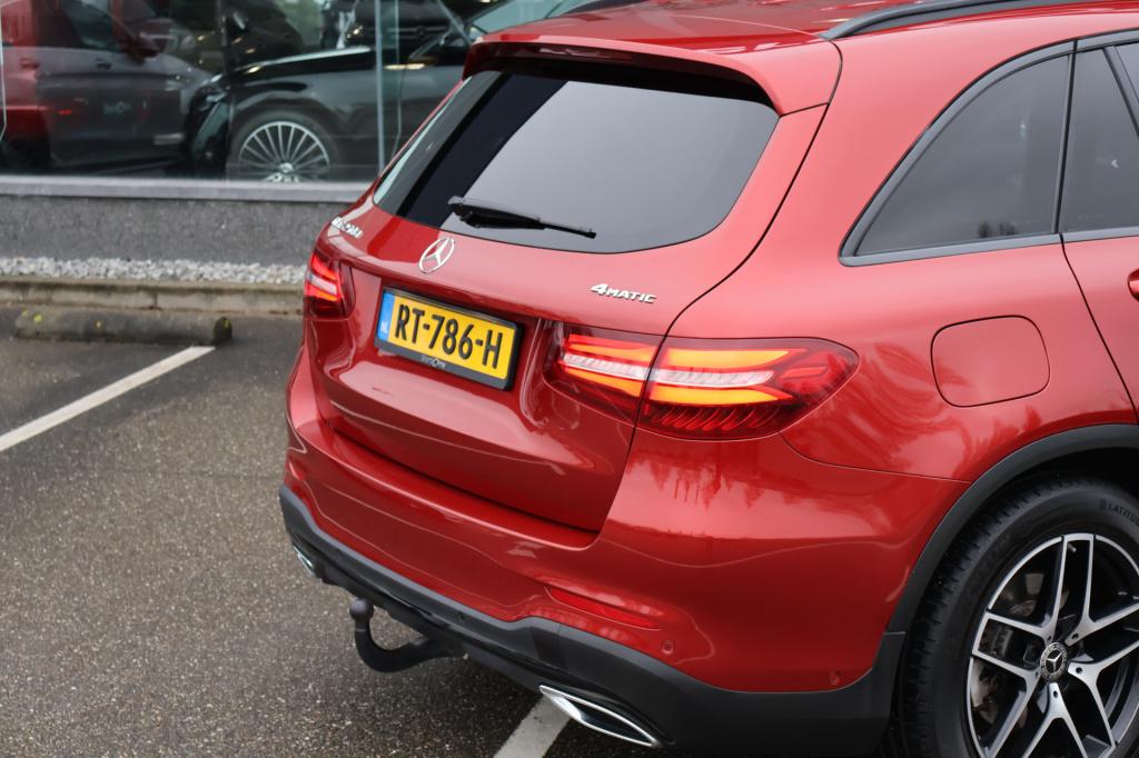 Mercedes-Benz Glc 250 d 4matic amg l panoramadak l trekhaak l stoelverwarmi