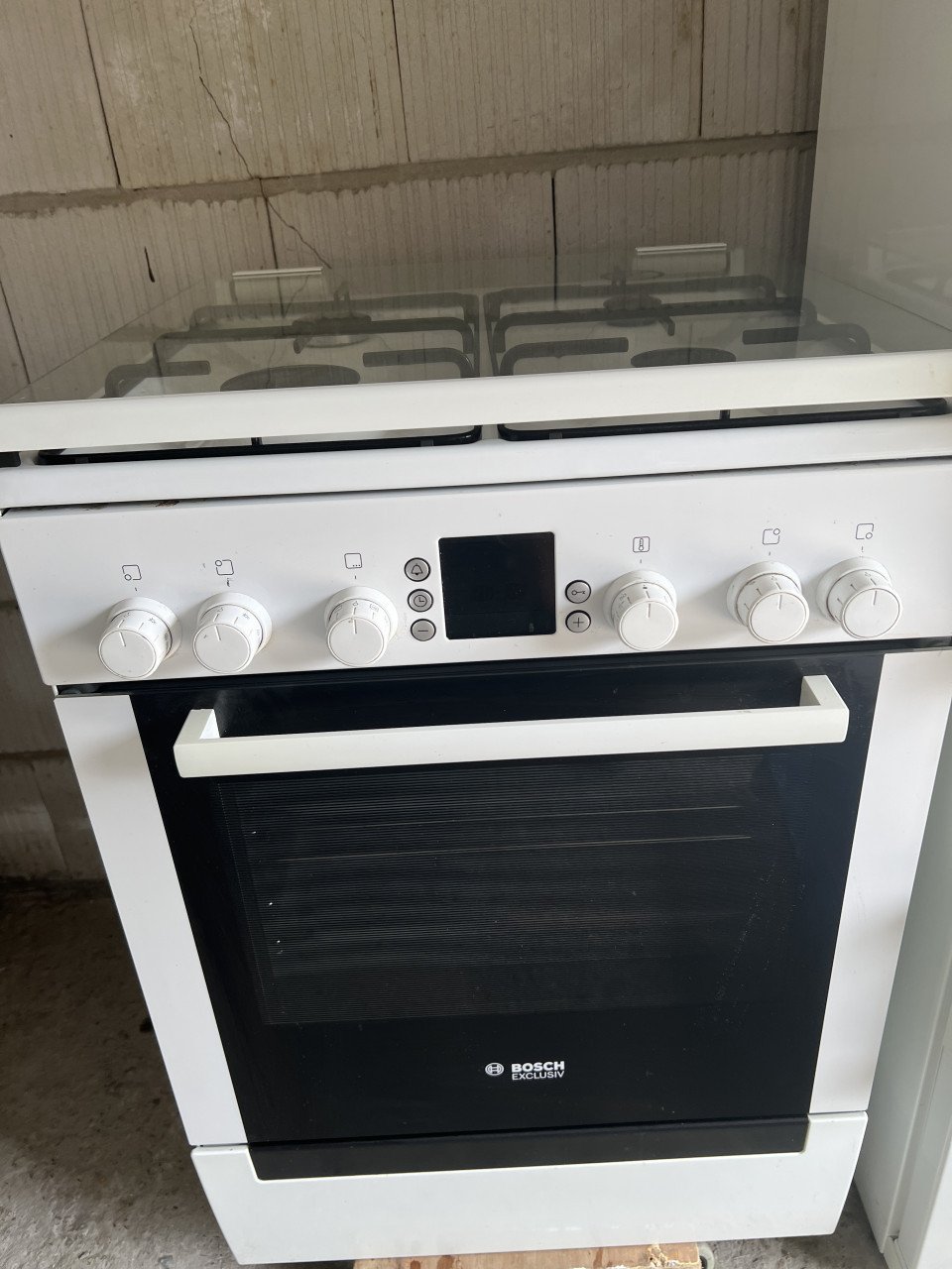 Bosch vrijstaand Gasfornuis met elektrische hetelucht oven Grill