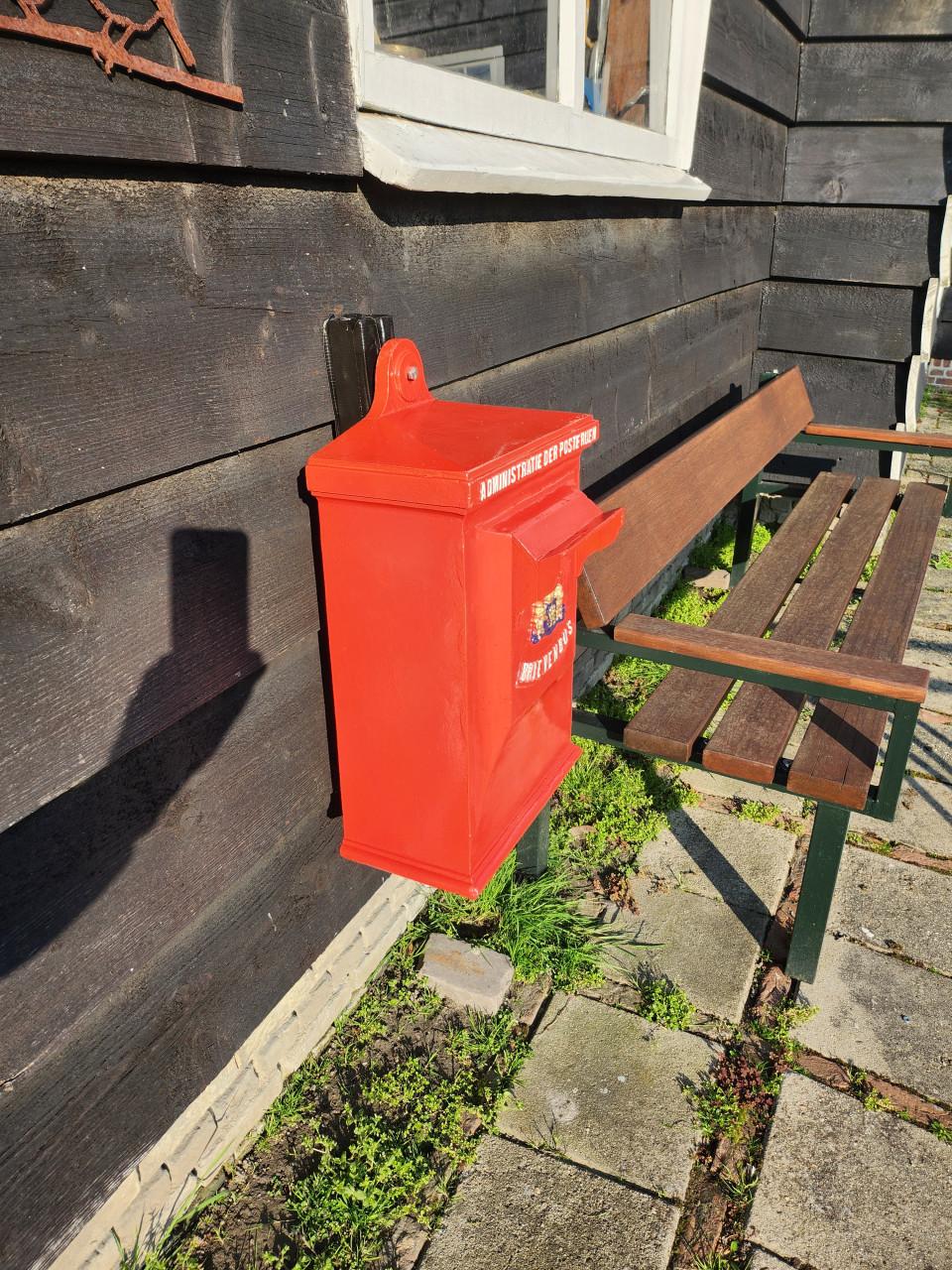 Gietijzeren brievenbus