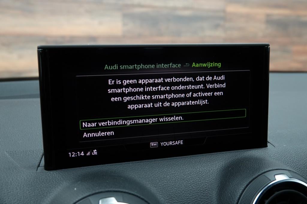 Audi Q2 1.5 tfsi | acc | pdc | carplay | s-line |