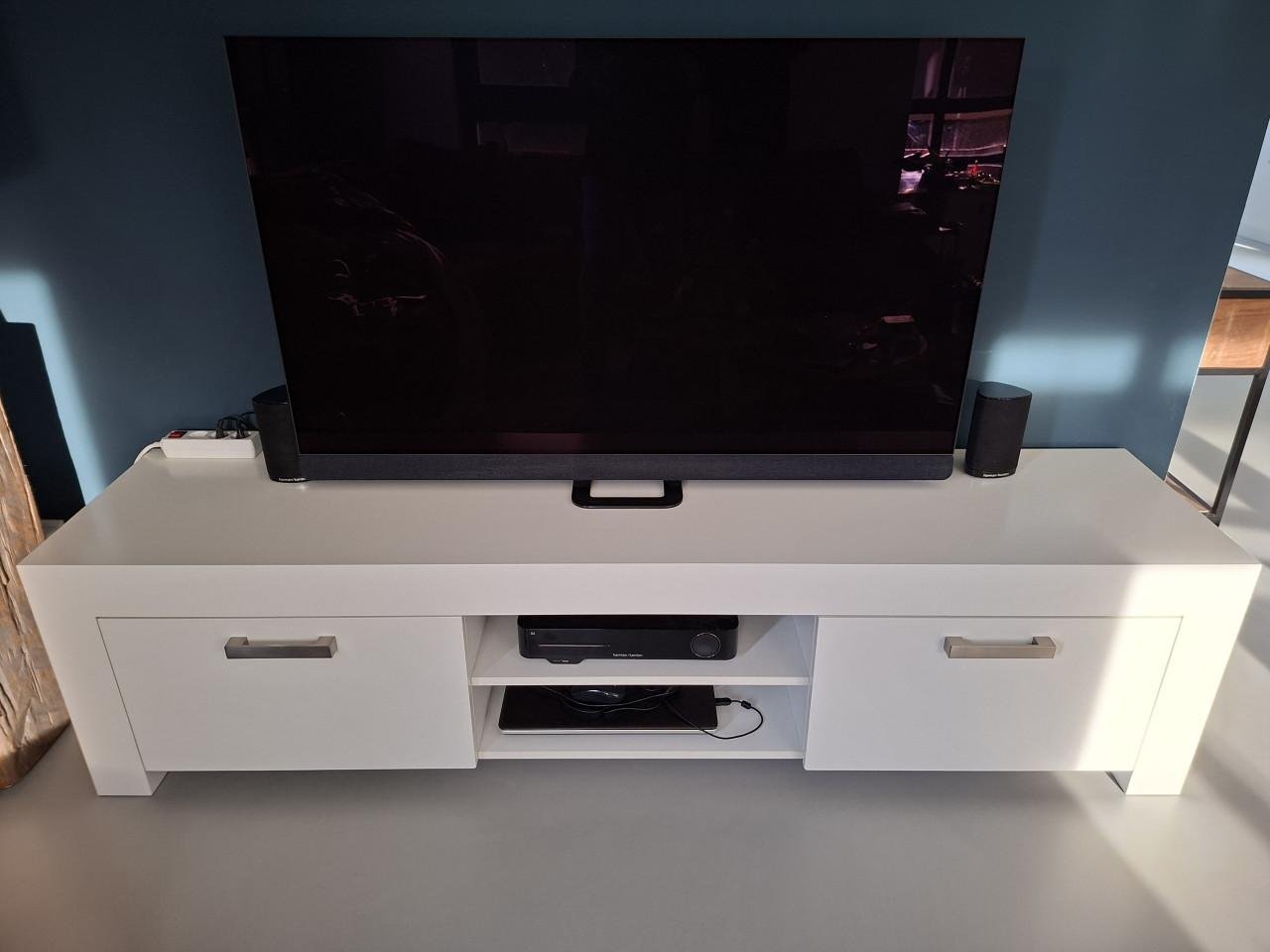 Mooi wit televisiemeubel