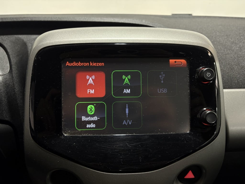 Toyota Aygo 1.0 vvt-i x-play