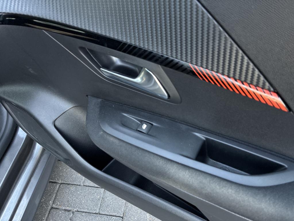 Peugeot 208 1.2 puretech active pack | lage km-stand | navigatie | airco
