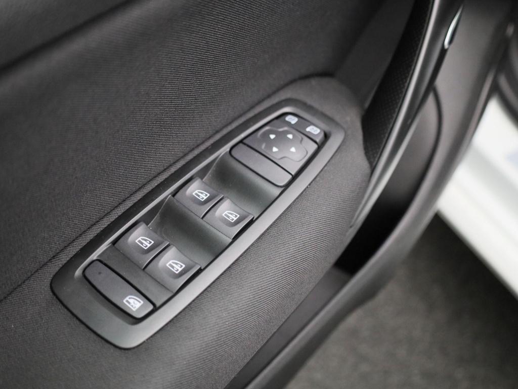 Renault Megane 1.3 tce limited | automaat | trekhaak | navigatie | climate 