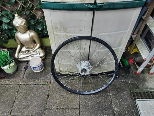 26 x 1,75 inch nexus voorwiel, naafdynamo, rollerbrake rem