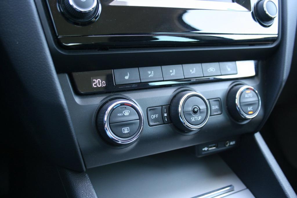 Skoda Octavia combi 1.6 tdi greentech ambition