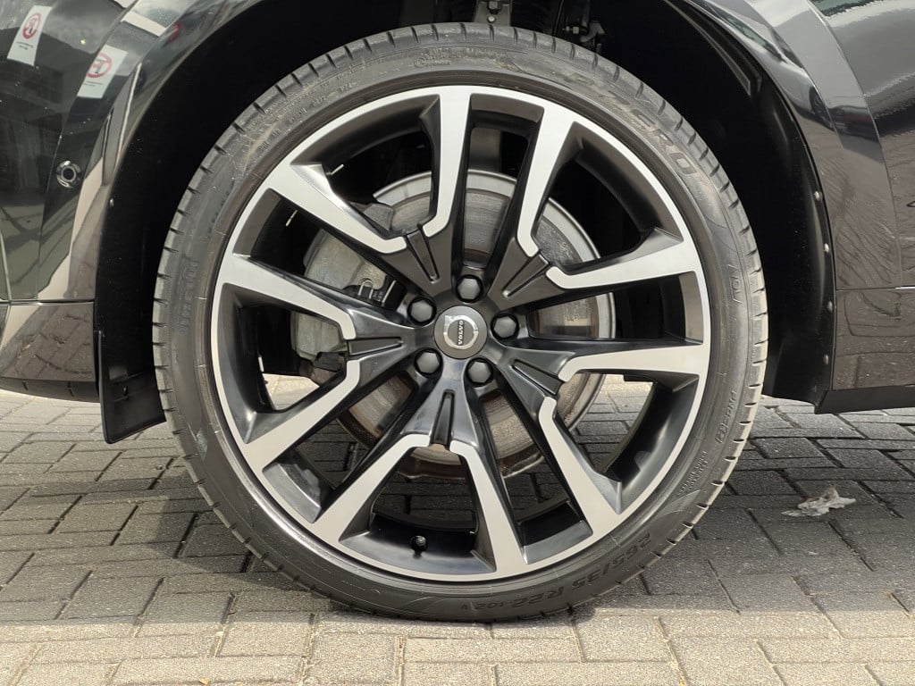 Volvo XC60 t8 455pk recharge ultra dark r-design| full options !