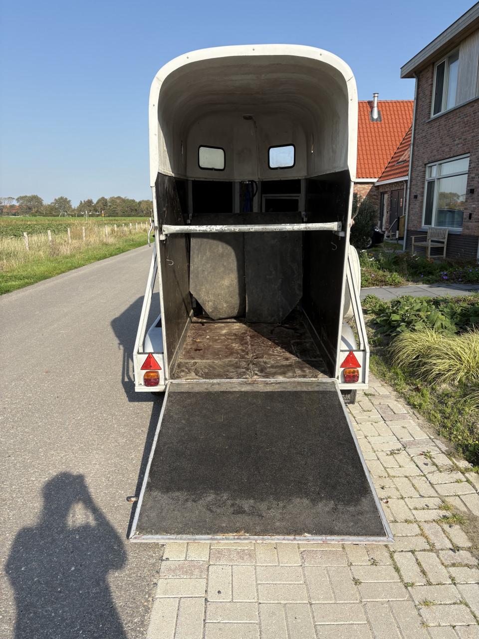 Paardentrailer Heja 1,5 paards