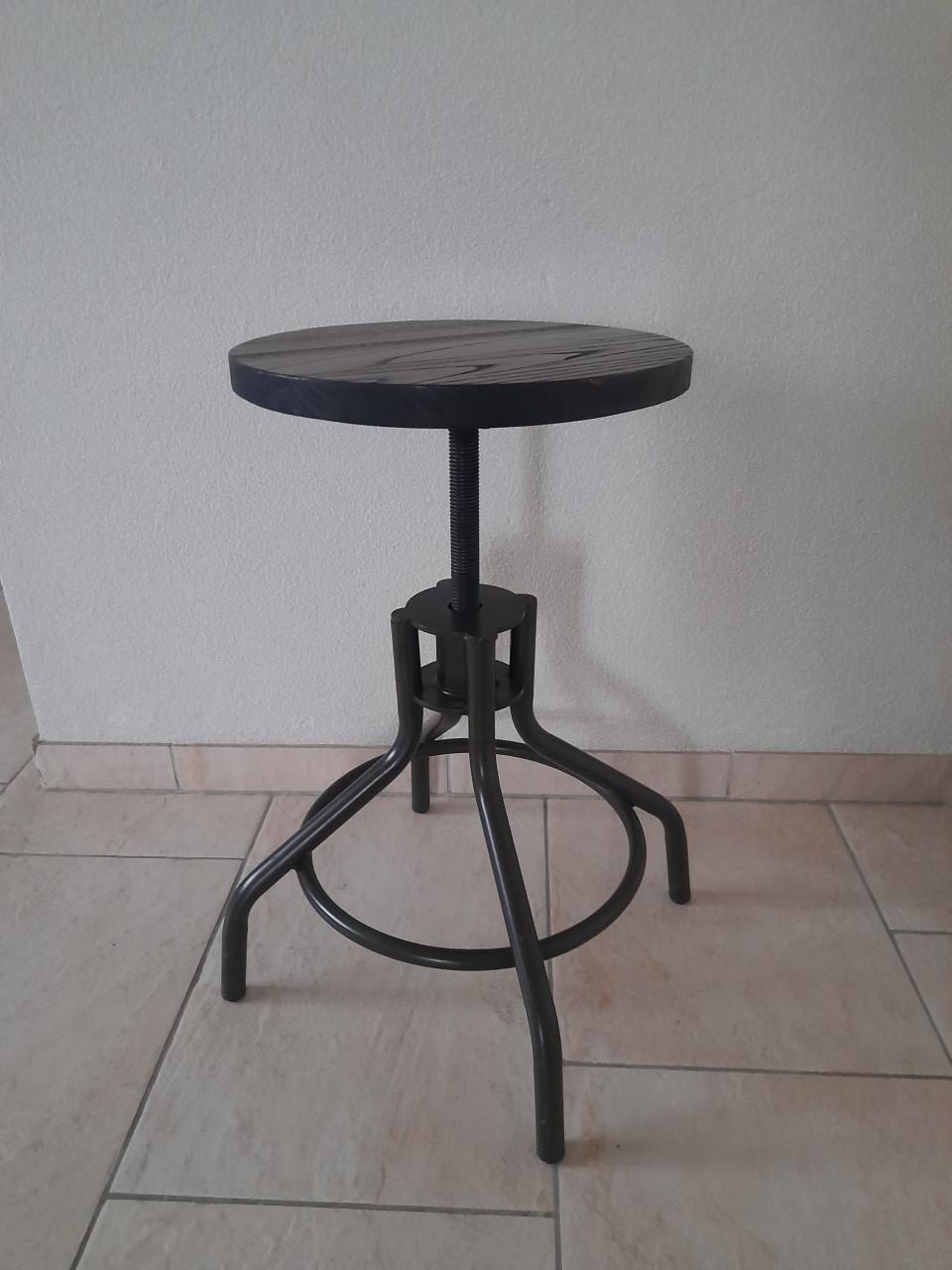 Vintage draai kruk (in hoogte verstelbaar (in goede nette staat)