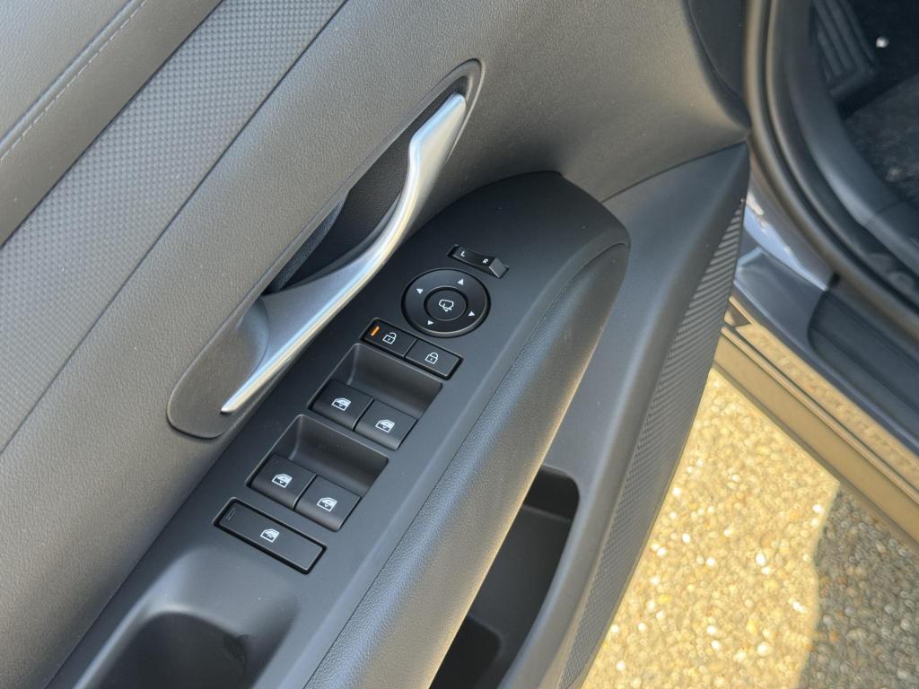 Hyundai Tucson 1.6 t-gdi phev pure edition