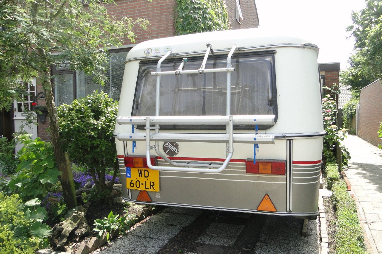 Eiba triton caravan