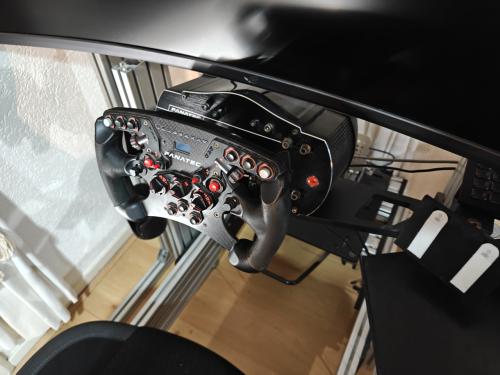Fanatec Clubsport v2.5 wheel base + Formula v2 stuurwiel
