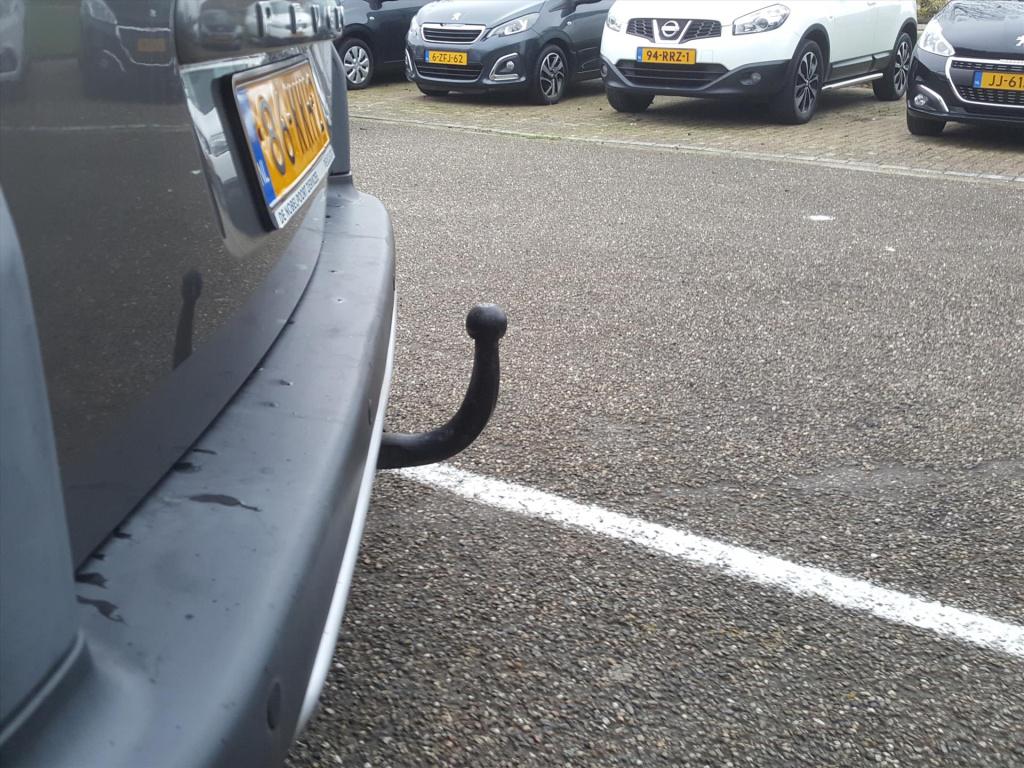 Peugeot Partner 1.6vti-110pk tepee outdoor zenith-dak | trekhaak | panorama