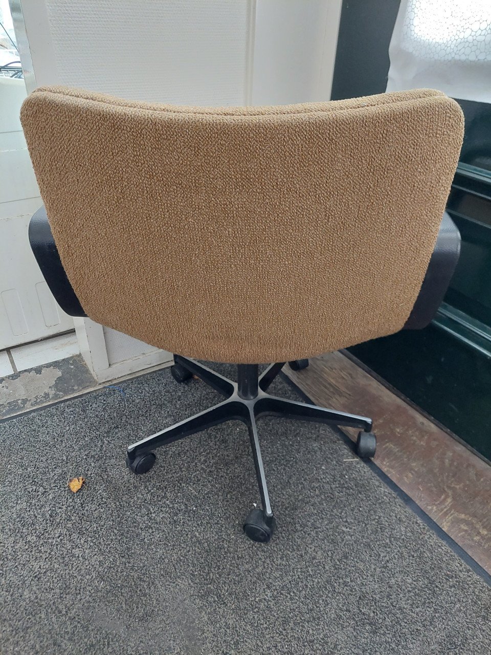 3 vintage kantoorstoelen + oude kapperstoel
