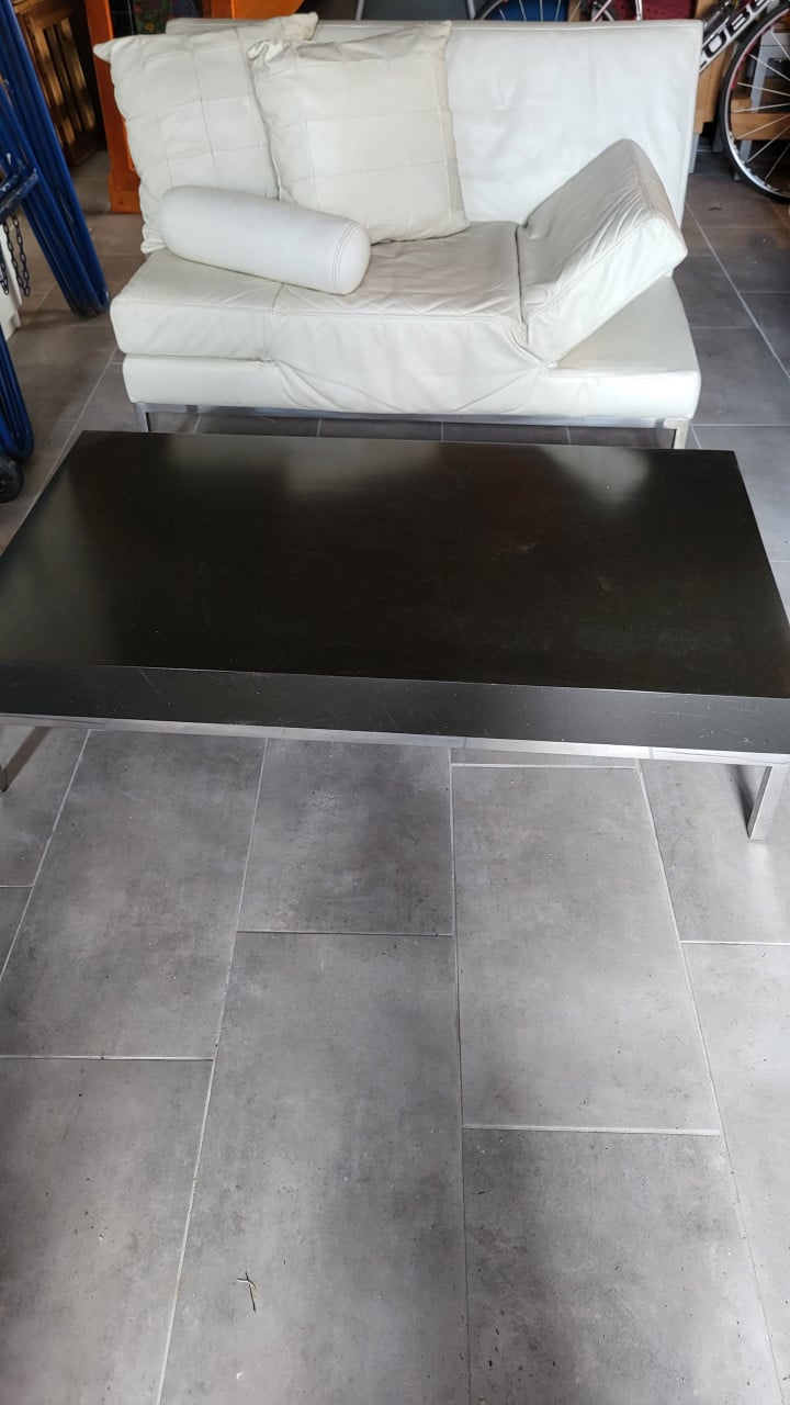 Twee zitter en salon tafel
