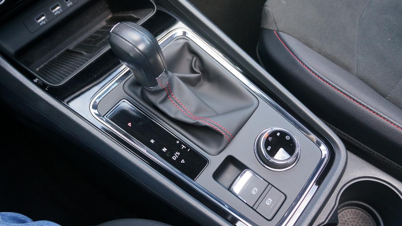 SEAT Ateca 1.5 TSI FR Business Intense rijklaar incl garantie
