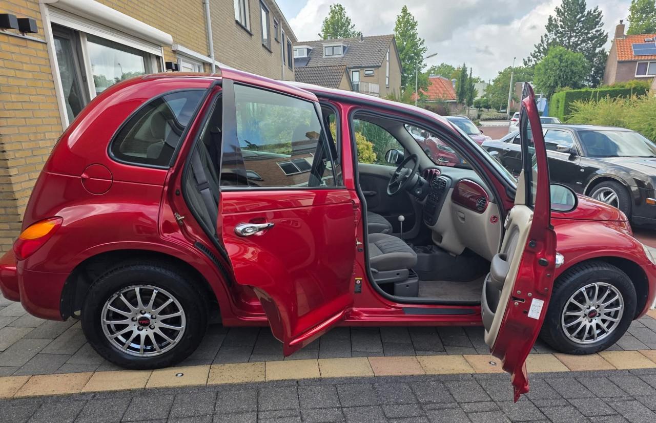 Auto Garant Biedt Aan: Chrysler PT Cruiser 2.0i limited edition