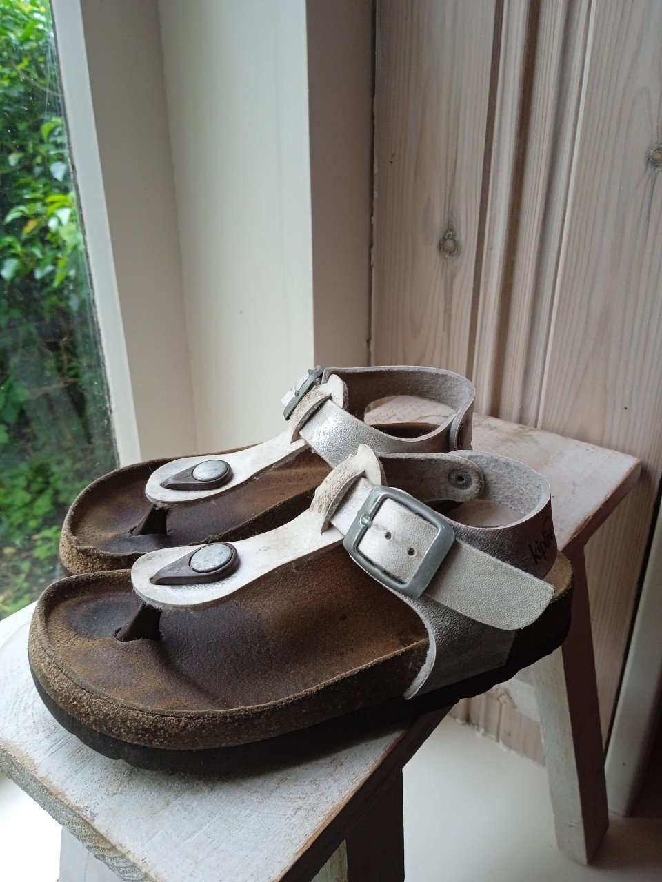 Sandaaltjes Kipling maat 27 ~kinder sandalen zilver-wit kind