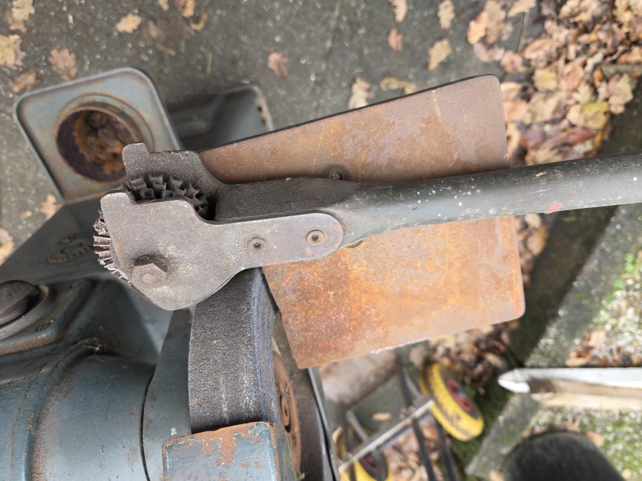 Slijpsteen op zware voet