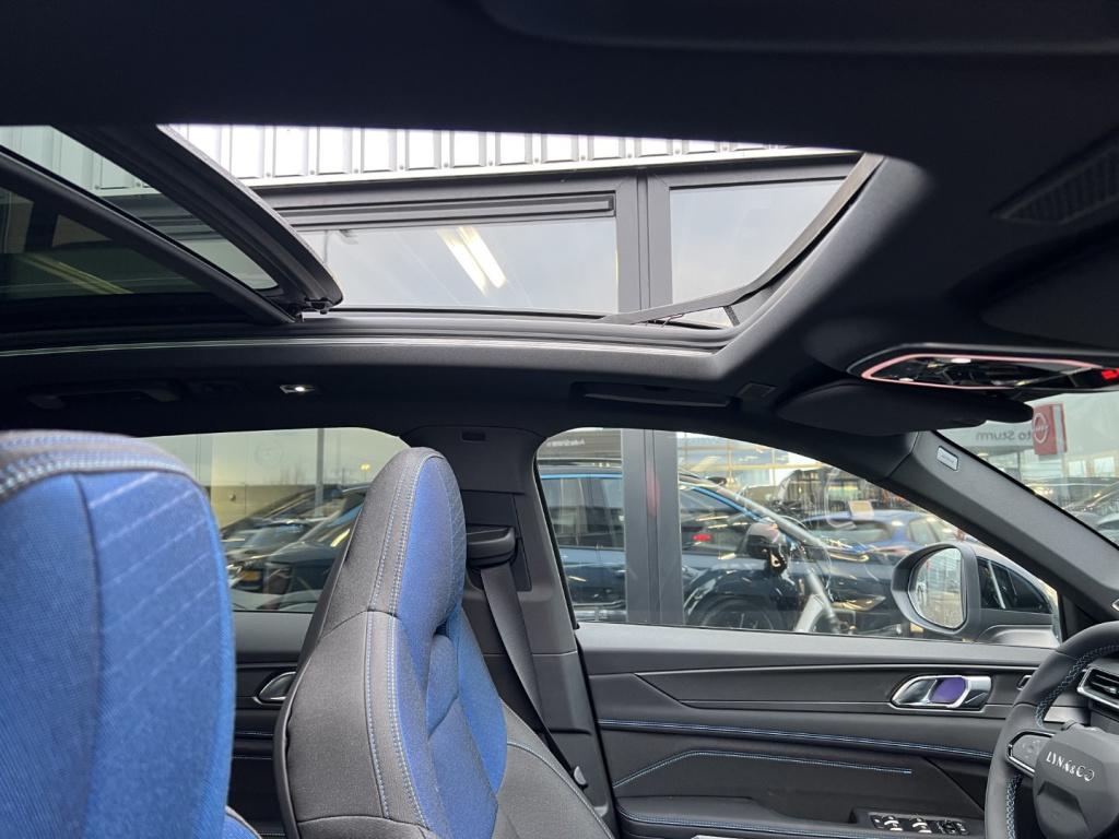 Lynk & Co 01 1.5 261pk phev 7dcth plug in hybrid , pano dak , 360gr camera 