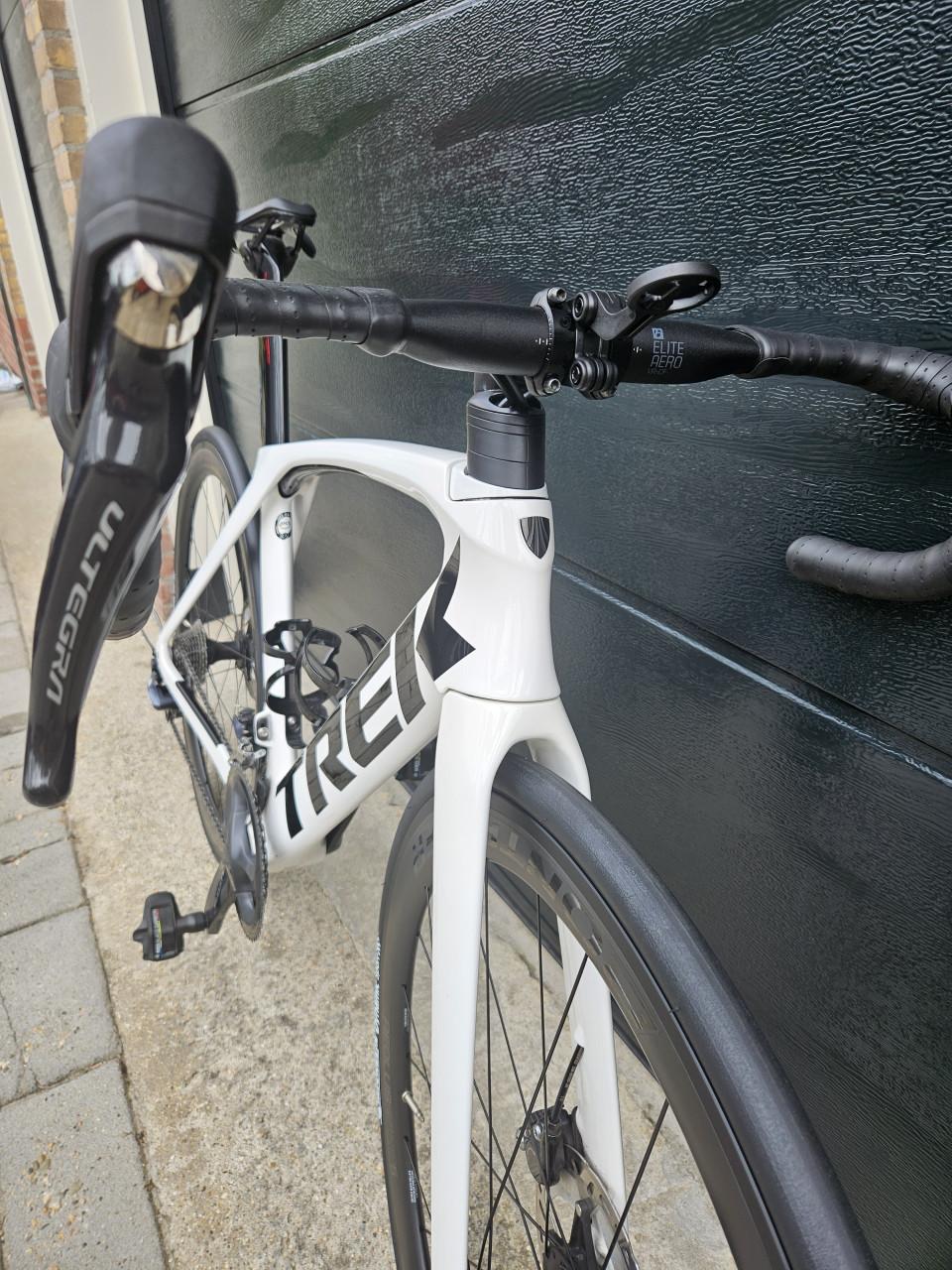 Trek Madone SL 6 in maat 54. Heel mooi!