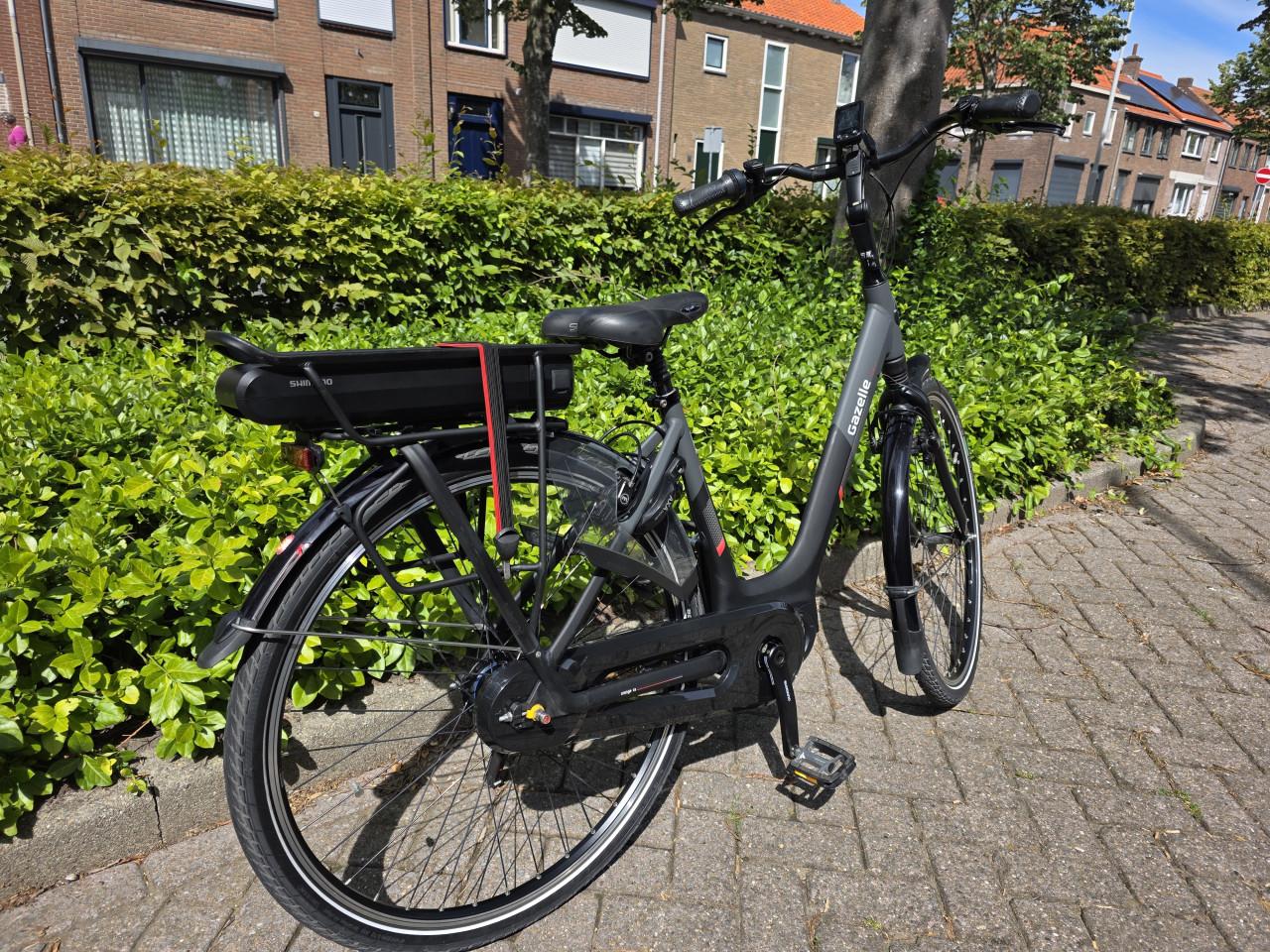 Schitterende Gazelle Orange C8 met Shimano middenmotor en 500wh accu