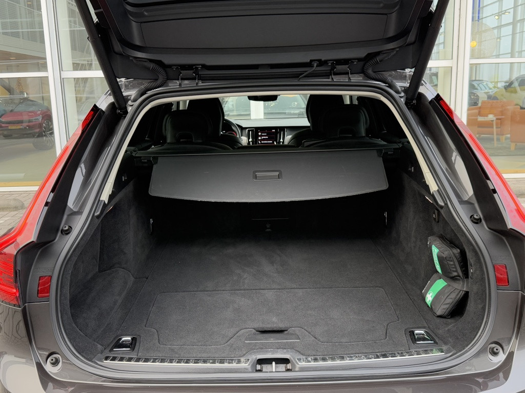 Volvo V90 t8 390pk awd recharge inscription| panodak| adap.cruise| trekhaa