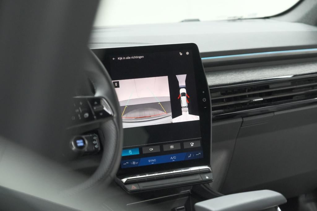 Renault Austral 1.2 e-tech full hybrid 200 techno | 360 camera | panoramada